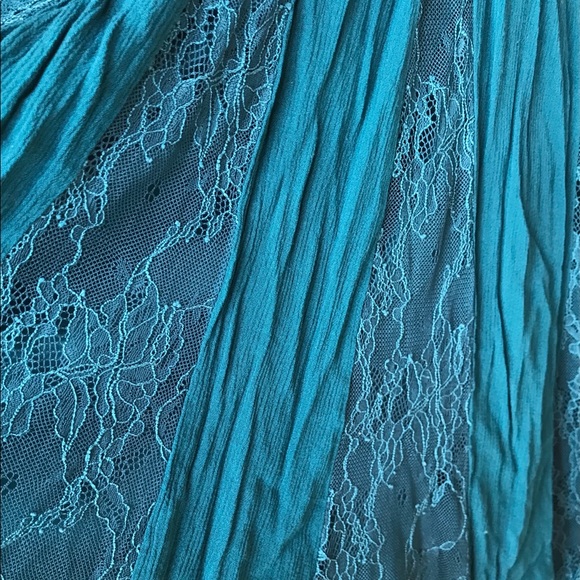 *SOLD* Xhilaration Tasteful Twirl Teal Short Lace Dress {Target / Size M / Used} - Picture 6 of 8